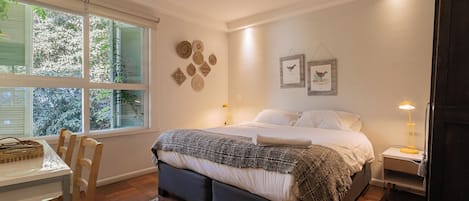 Fer et planche Ă repasser, Wi-Fi, draps fournis