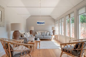 Fireplace - 7 Bed in Aldeburgh (oc-gbl) (Aldeburgh)