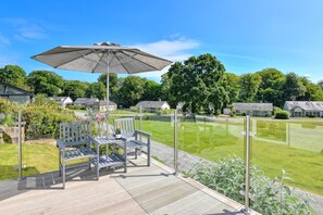 Outdoor dining - 3 Bed in Llanbedrog (oc-nantyc) (Llanbedrog)