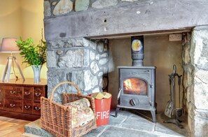 Interior - 2 Bed in Y Felinheli (oc-wag432) (Y Felinheli)