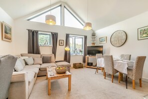 TV - 2 Bed in Fowey (oc-p00650) (Fowey)