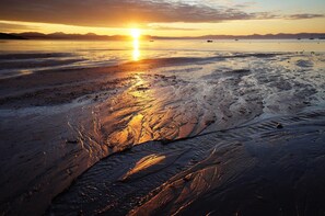Beach - 3 Bed in Llanbedrog (oc-thehol) (Llanbedrog)