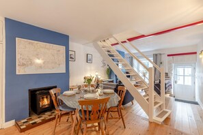 Dining - 2 Bed in Fowey (oc-p00671) (Fowey)