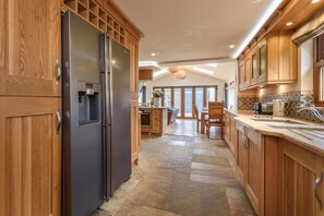 Interior - 4 Bed in Mynytho (oc-angmyn) (Mynytho)
