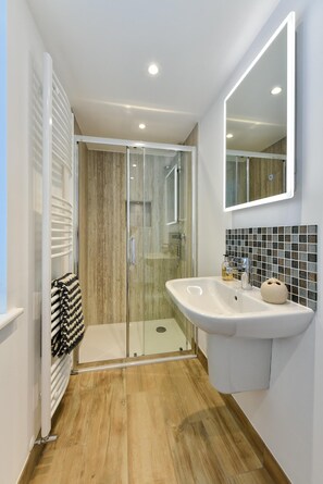 Hair dryer, towels - 2 Bed in Llanbedrog (oc-2thebo) (Llanbedrog)