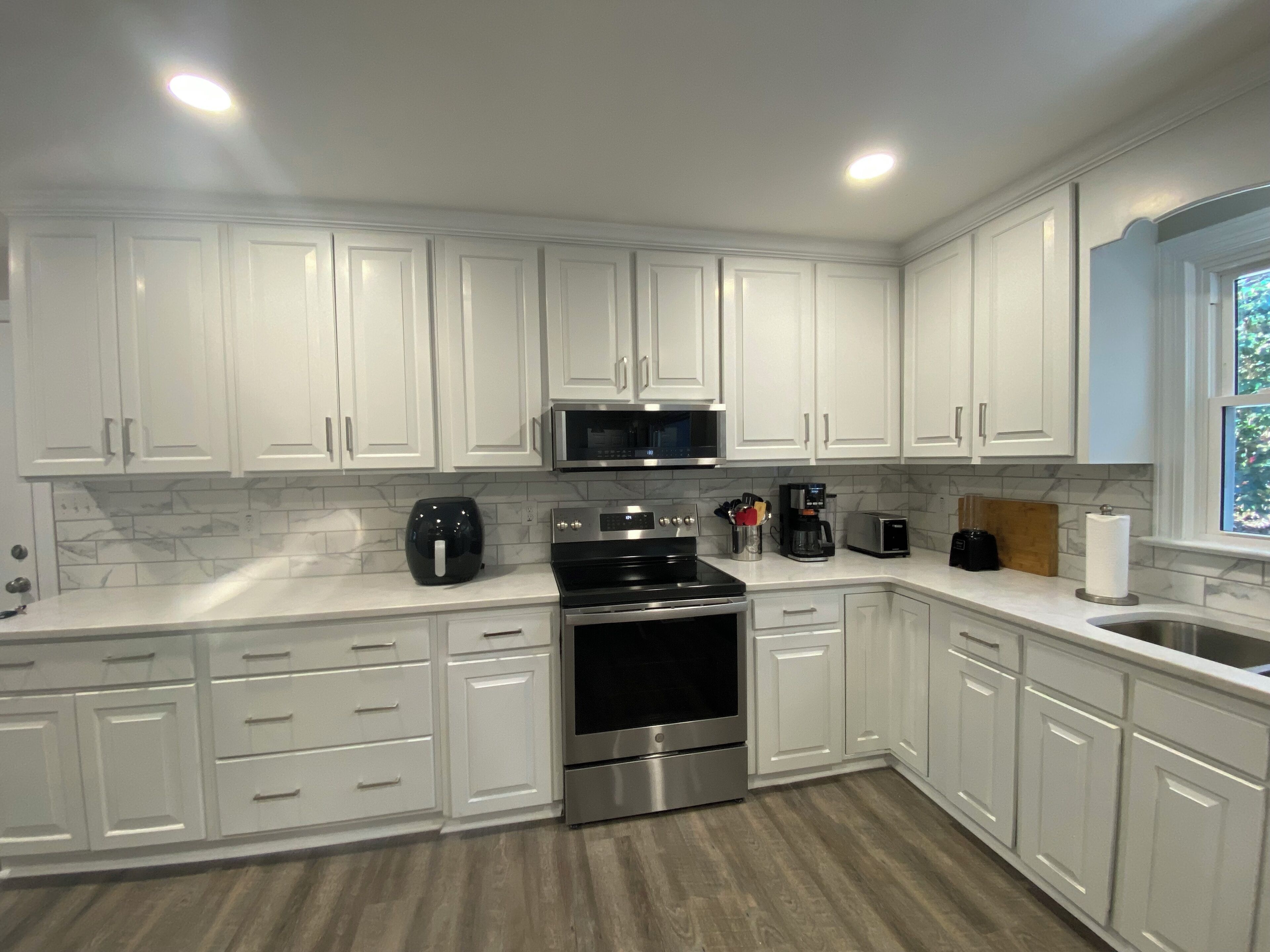 電子レンジ、オーブン、コンロ、食器洗い機