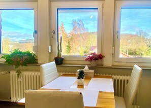 Dining - Large panorama suite with castle view terrace (Marburg)
