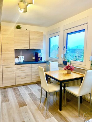 Dining - Large panorama suite with castle view terrace (Marburg)