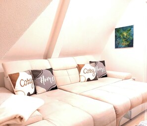 Interior - Large panorama suite with castle view terrace (Marburg)