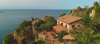 Villa Faraglioni – Private Beach in Cefalù