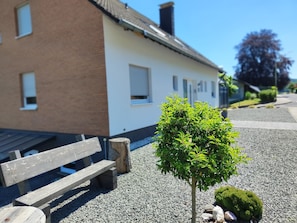 Property grounds - TOP vacation apartment for up to 4 people in Rurberg am Rursee with 50m² terrace (Simmerath)