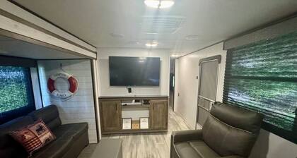 Indian Creek Farms Poolside Camper