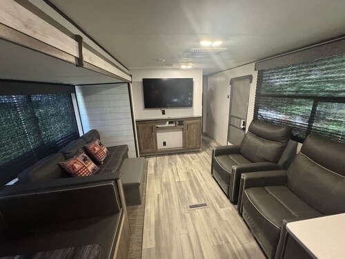 Indian Creek Farms Poolside Camper