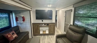 Indian Creek Farms Poolside Camper