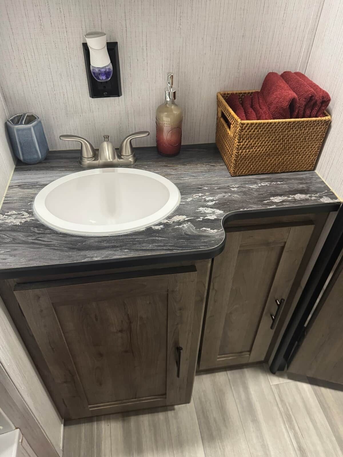 Jabón y papel higiénico