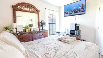 Iron/ironing board, WiFi, bed sheets