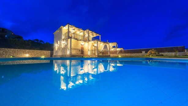 Pool - Impeccable 3-bed Villa in Anafonitria (Zakynthos)