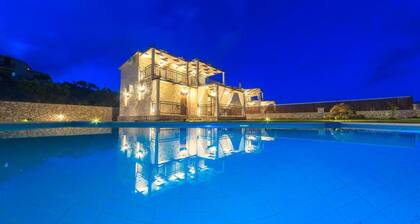 Impeccable 3-bed Villa in Anafonitria