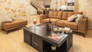 Living area - Impeccable 3-bed Villa in Anafonitria (Zakynthos)