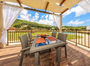 Outdoor dining - Eden Villa Zante - 3 Bedrooms Villa (Zakynthos)