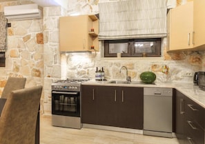 Fridge, microwave, oven, stovetop - Eden Villa Zante - 3 Bedrooms Villa (Zakynthos)