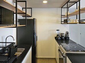 Fridge, microwave, oven, stovetop - Lafayette Apartment 1903A (Guadalajara)