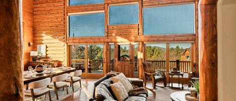 TV, peis og stereoanlegg