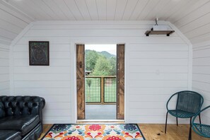 Interior - Riverfront Barndominium, Incredible Outdoor Space! (Townsend)