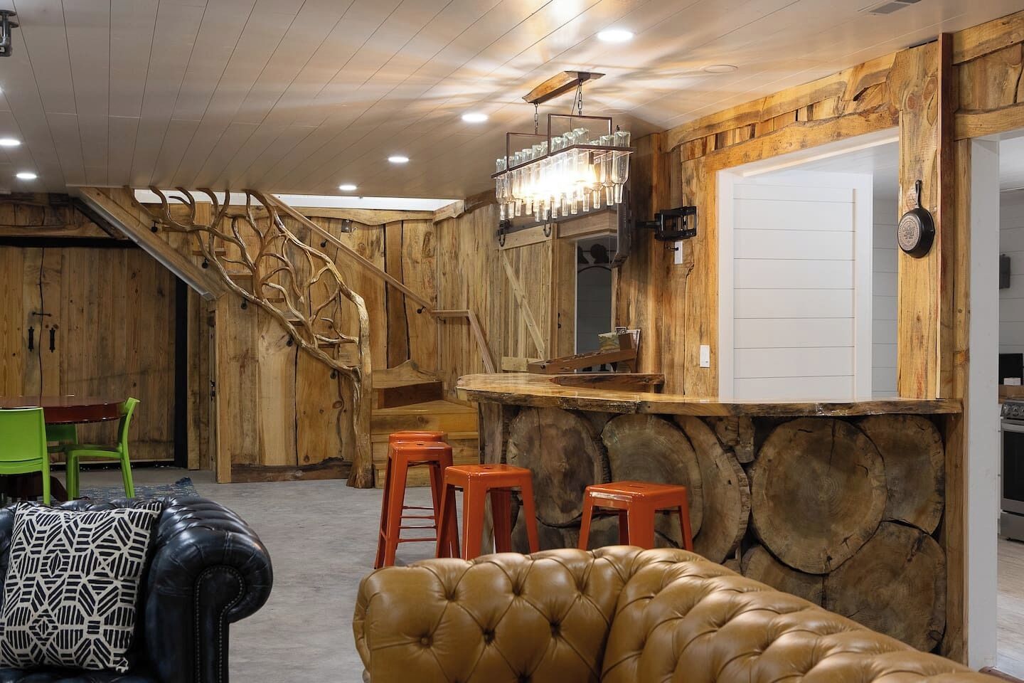 Riverfront Barndominium, Incredible Outdoor Space! - Townsend, TN