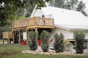 Property grounds - Riverfront Barndominium, Incredible Outdoor Space! (Townsend)