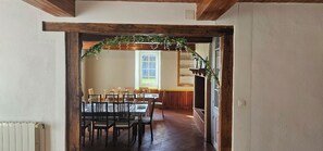 Dining - Birthdays, Holidays, Team Building, Group Rentals 1h Toulouse (Puymaurin)