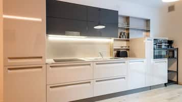 Frigorifero, microonde, forno, lavastoviglie