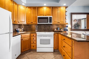 Range - Incredible Oceanfront Views - 6th Floor Retreat (Lahaina)