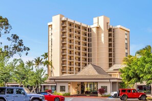 Valley Isle - Incredible Oceanfront Views - 6th Floor Retreat (Lahaina)