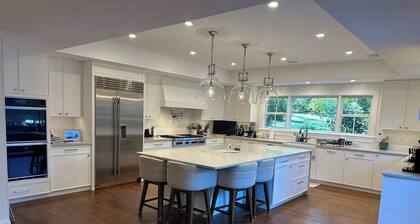 Newly constructed 3 Bedroom home sleeps up to 8 people. FIFA tournament special