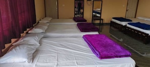 Family Studio, Hill View | Desk, laptop workspace, free WiFi - AMBER MIST - A UNIT OF EPIC HOLIDAYS (Somvarpet)