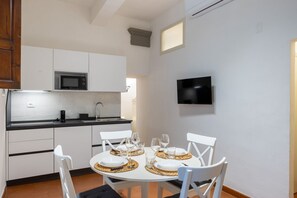 Dining - Bargello Apartment - Florence City Center  (Firenze)