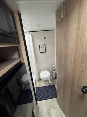 Savon, papier toilette