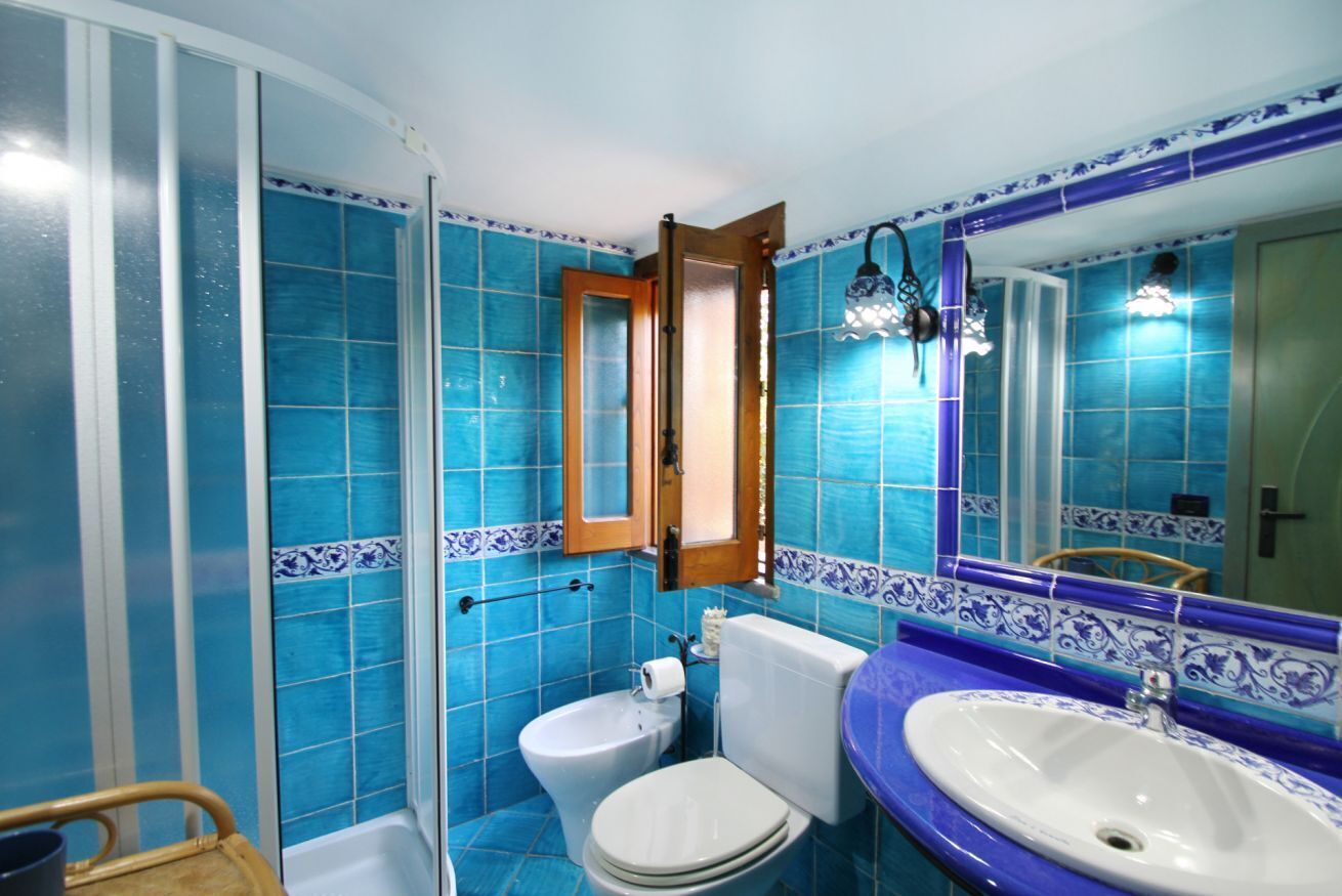 Dusche, Haartrockner, Bidet, Handtücher