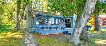 ~ 4,000 Sq Ft Cabin on Glen Lake: Deck & Views!