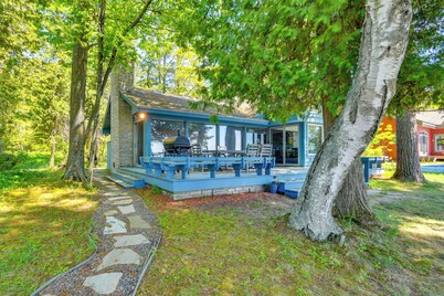 ~ 4,000 Sq Ft Cabin on Glen Lake: Deck & Views!