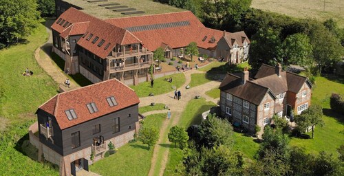 Wallace Hill Cottage - Garsington Studios - Pass the Keys