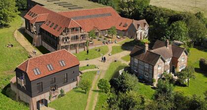 Wallace Hill Cottage - Garsington Studios - Pass the Keys