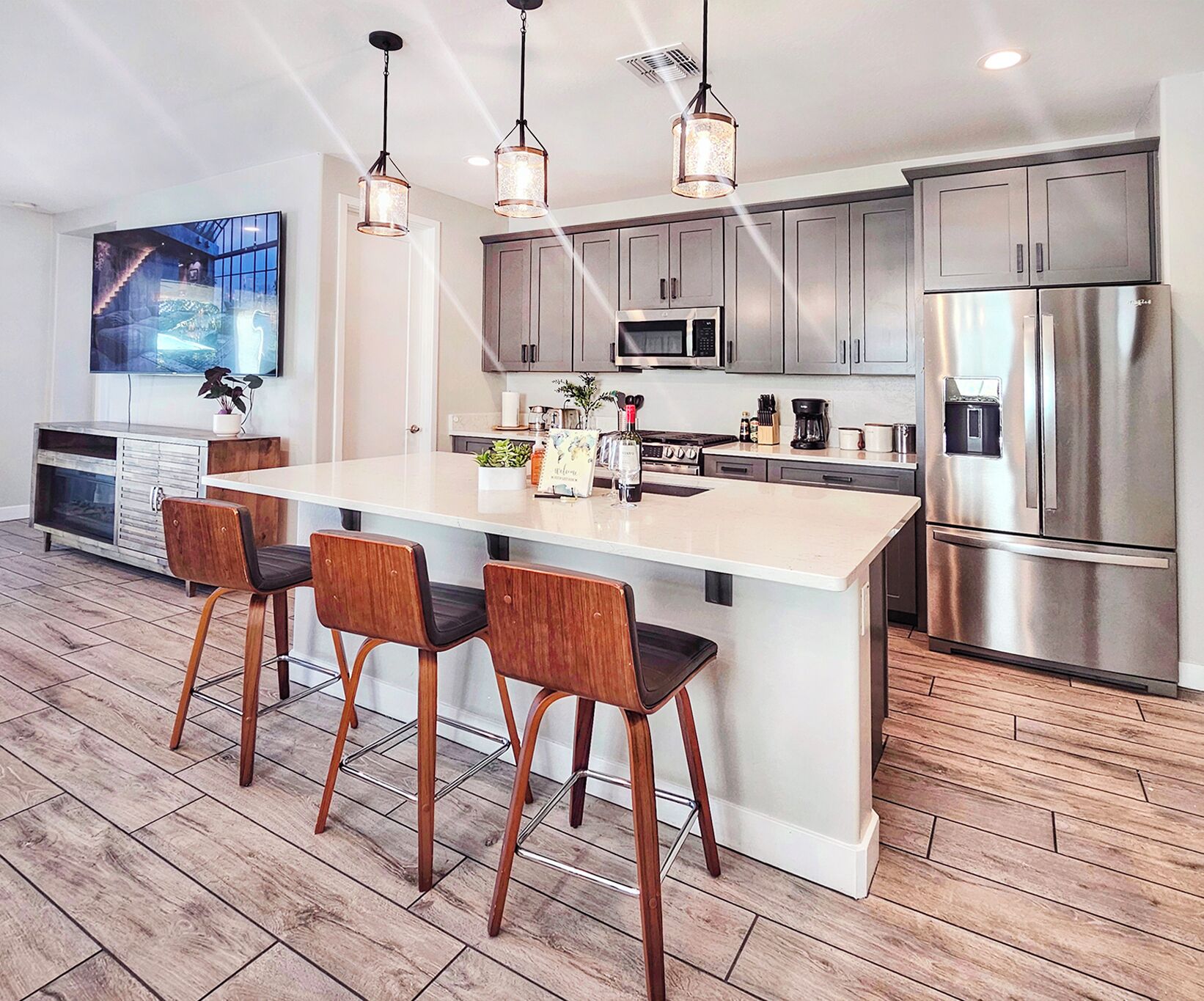 冰箱、微波炉、烤箱、炉灶