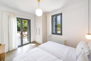 Iron/ironing board, free WiFi, bed sheets - Villa Cypressa by Villa Plus (Lefkada City)