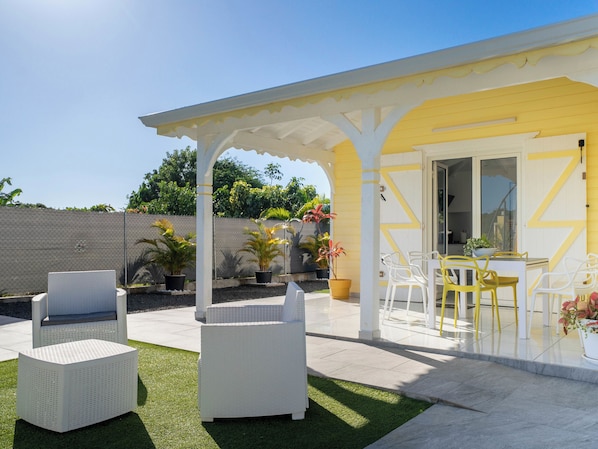 Outdoor dining - Villa Guenaslo 1 in Moule (Saint-François)