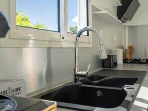 Fridge, microwave, oven, stovetop - Villa Guenaslo 2 in Le Moule (Saint-François)