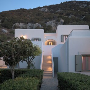 ด้านหน้าที่พัก