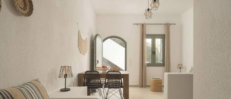 Classic Apartment, Balcony, Sea View | In-room safe, iron/ironing board, free WiFi