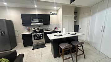 Micro-ondas, fogão, cooktop